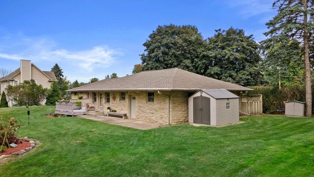 W220N5459 Town Line ROAD, Sussex, WI 53089