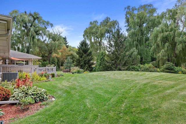 W220N5459 Town Line ROAD, Sussex, WI 53089