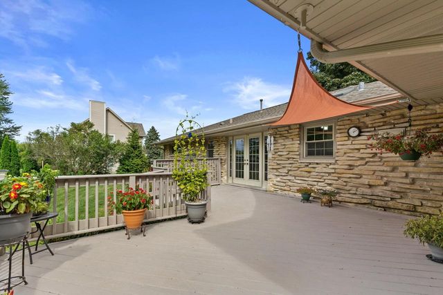 W220N5459 Town Line ROAD, Sussex, WI 53089