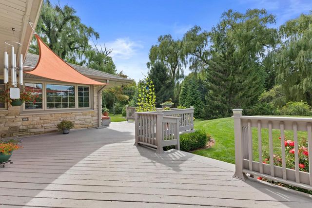 W220N5459 Town Line ROAD, Sussex, WI 53089