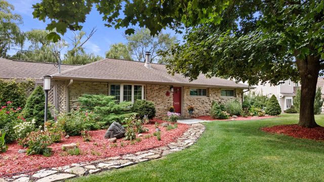 W220N5459 Town Line ROAD, Sussex, WI 53089