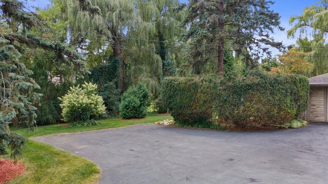 W220N5459 Town Line ROAD, Sussex, WI 53089