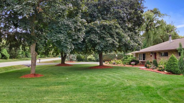 W220N5459 Town Line ROAD, Sussex, WI 53089