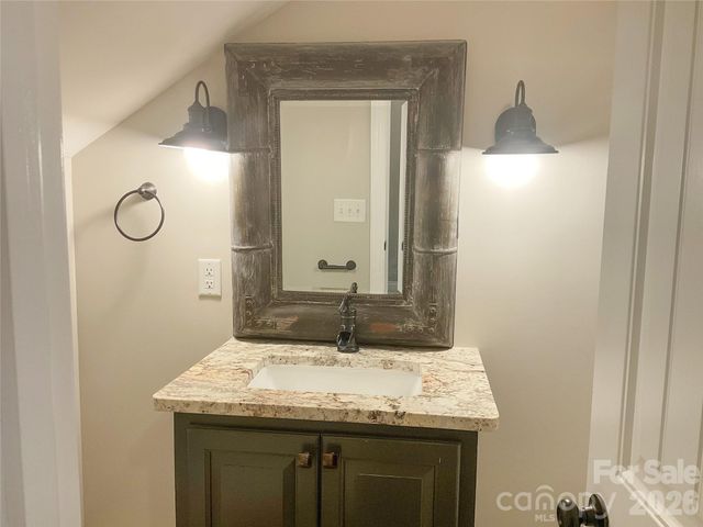 135 Blossom Hill Road, Lincolnton, NC 28092