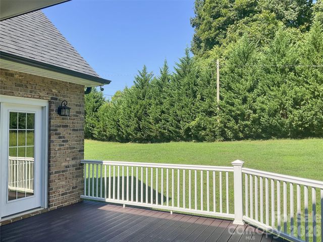 135 Blossom Hill Road, Lincolnton, NC 28092