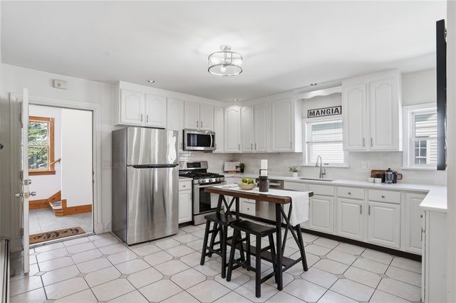 179 Transit Street 2, Providence, RI 02906