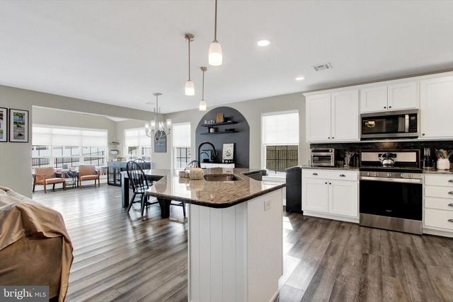 303 NORMANDY LN, Dillsburg, PA 17019