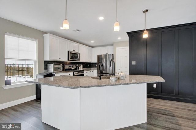 303 NORMANDY LN, Dillsburg, PA 17019