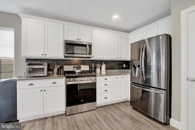 303 NORMANDY LN, Dillsburg, PA 17019