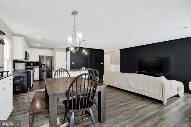 303 NORMANDY LN, Dillsburg, PA 17019