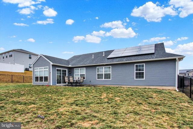303 NORMANDY LN, Dillsburg, PA 17019