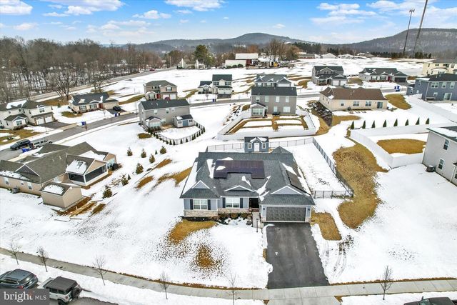 303 NORMANDY LN, Dillsburg, PA 17019