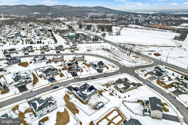 303 NORMANDY LN, Dillsburg, PA 17019