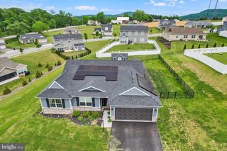 303 NORMANDY LN, Dillsburg, PA 17019
