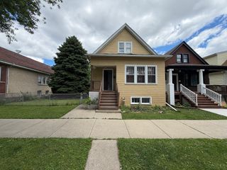 2221 N Lamon Avenue, Chicago, IL 60639