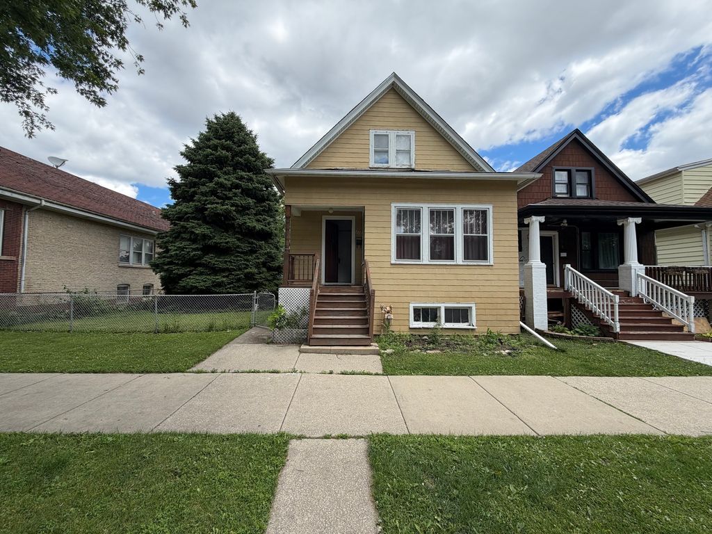 2221 N Lamon Avenue, Chicago, IL 60639