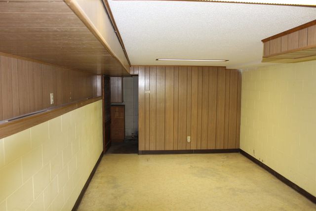 811 Beck Street, Charles City, IA 50616