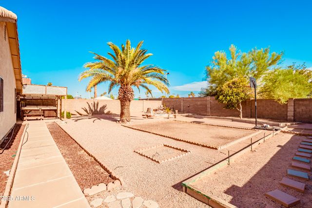 3935 W CHARTER OAK Road, Phoenix, AZ 85029