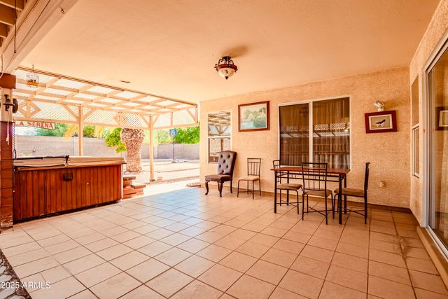 3935 W CHARTER OAK Road, Phoenix, AZ 85029