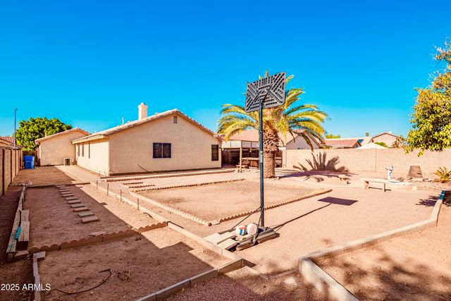 3935 W CHARTER OAK Road, Phoenix, AZ 85029