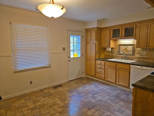 31 Chacoto Drive, Cherokee Village, AR 72529