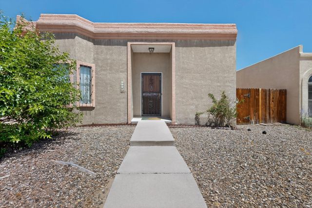 7709 Pinewood Drive NW, Albuquerque, NM 87120