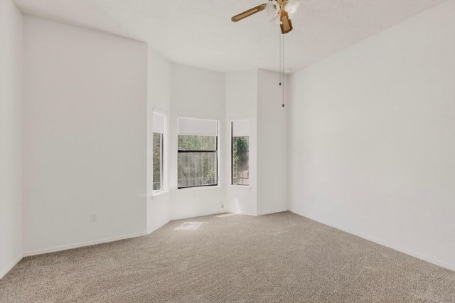 7709 Pinewood Drive NW, Albuquerque, NM 87120