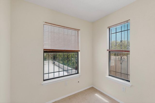 7709 Pinewood Drive NW, Albuquerque, NM 87120