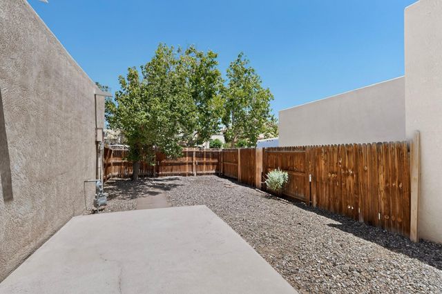 7709 Pinewood Drive NW, Albuquerque, NM 87120
