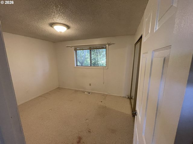 1860 Sw 193RD Ct, Beaverton, OR 97003