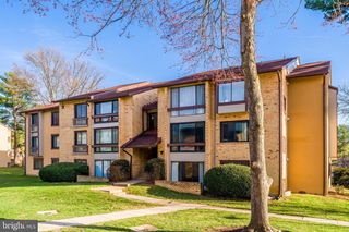 10218 BUSHMAN DR #101, Oakton, VA 22124