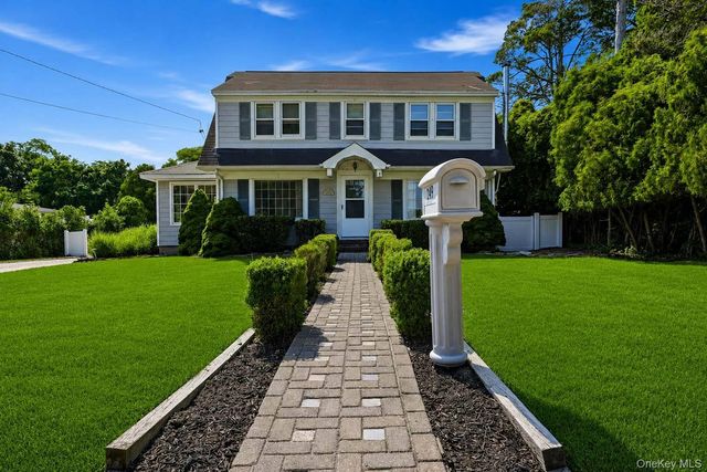 249 Sunset Avenue, Westhampton Beach, NY 11978