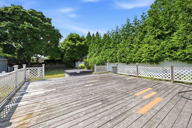 249 Sunset Avenue, Westhampton Beach, NY 11978