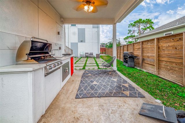 5722 Cullen Boulevard A, Houston, TX 77021
