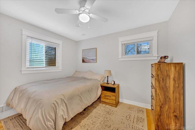 266 Royal Park Lane, Madison Heights, MI 48071