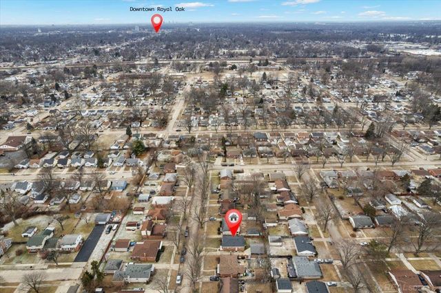 266 Royal Park Lane, Madison Heights, MI 48071