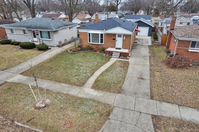 266 Royal Park Lane, Madison Heights, MI 48071