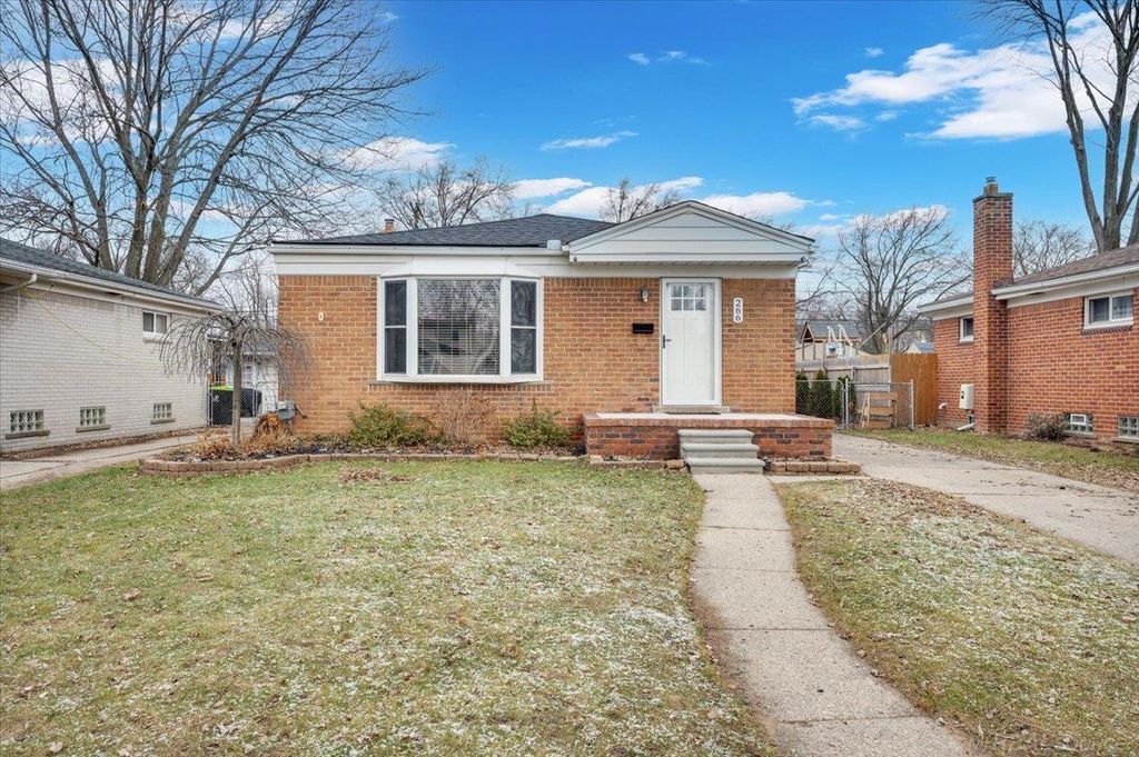 266 Royal Park Lane, Madison Heights, MI 48071