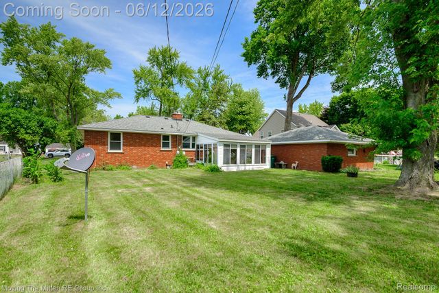 57 W Spencer Street, Van Buren Charter Township, MI 48111