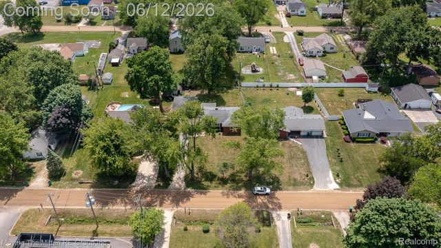 57 W Spencer Street, Van Buren Charter Township, MI 48111