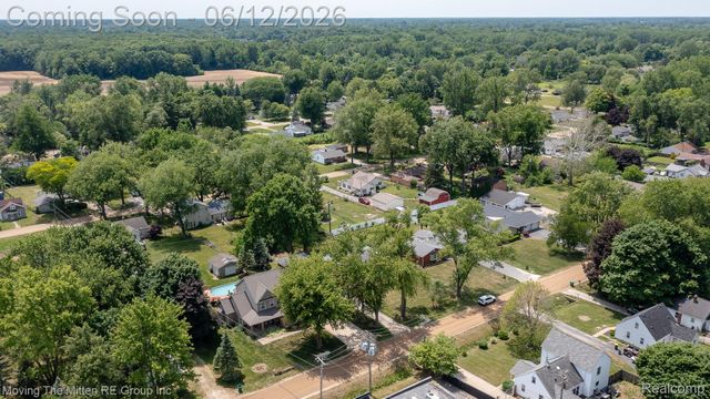 57 W Spencer Street, Van Buren Charter Township, MI 48111