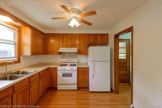 57 W Spencer Street, Van Buren Charter Township, MI 48111