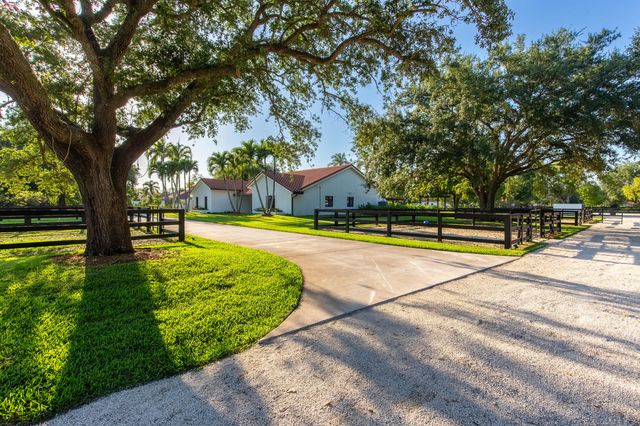 14828 Rolling Rock Place, Wellington, FL 33414