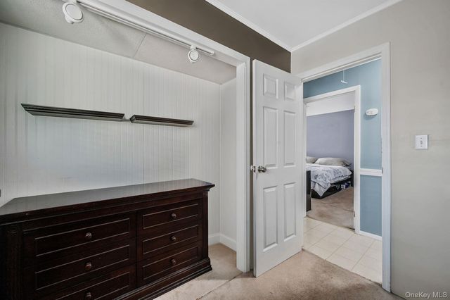 413 N Broadway, Lindenhurst, NY 11757