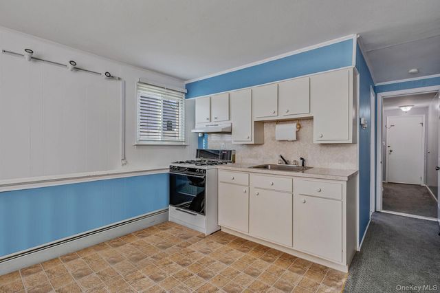 413 N Broadway, Lindenhurst, NY 11757