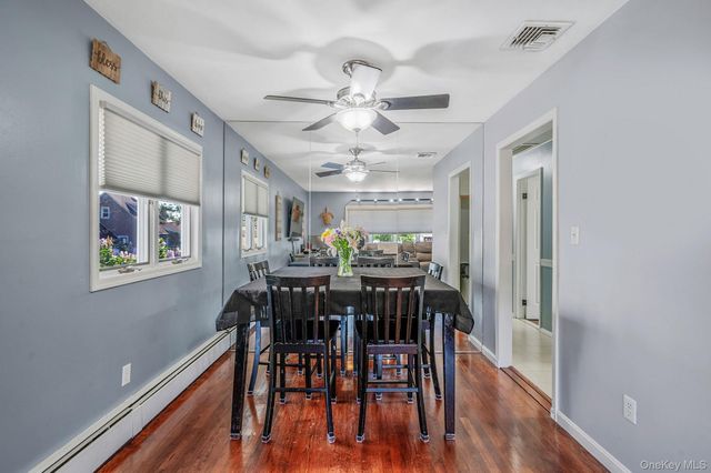 413 N Broadway, Lindenhurst, NY 11757