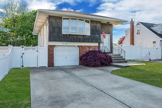 413 N Broadway, Lindenhurst, NY 11757