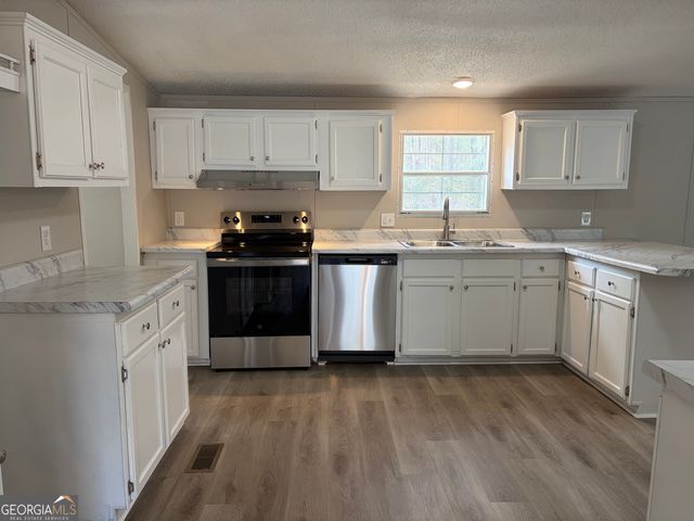 643 Pine Cone Road, Dublin, GA 31021