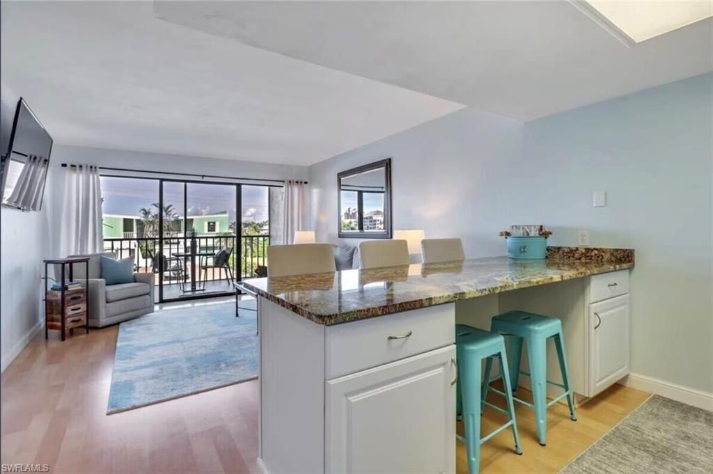 260 Southbay DR # 103, Naples, FL 34108