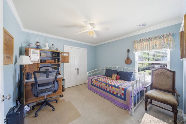 2015 W 4th Place S, Claremore, OK 74017